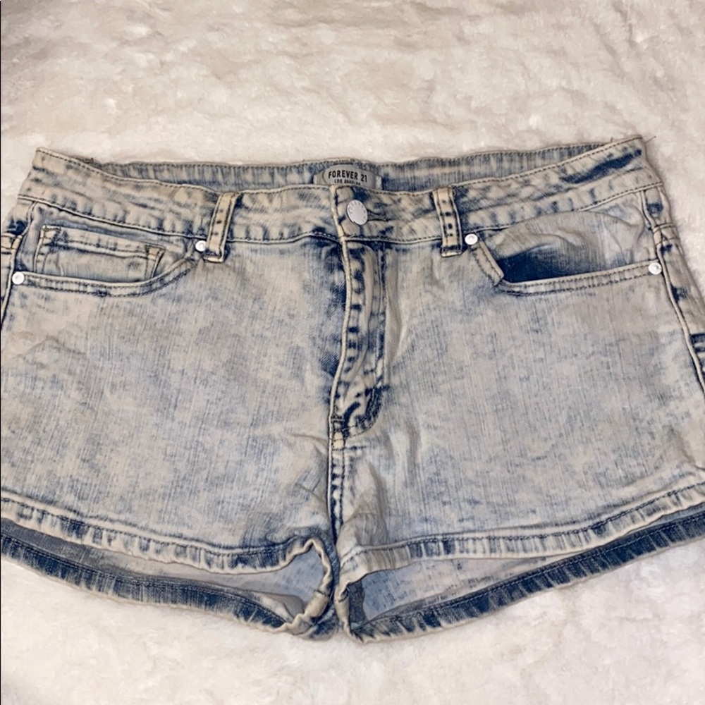 ACID WASH DENIM SHORTS